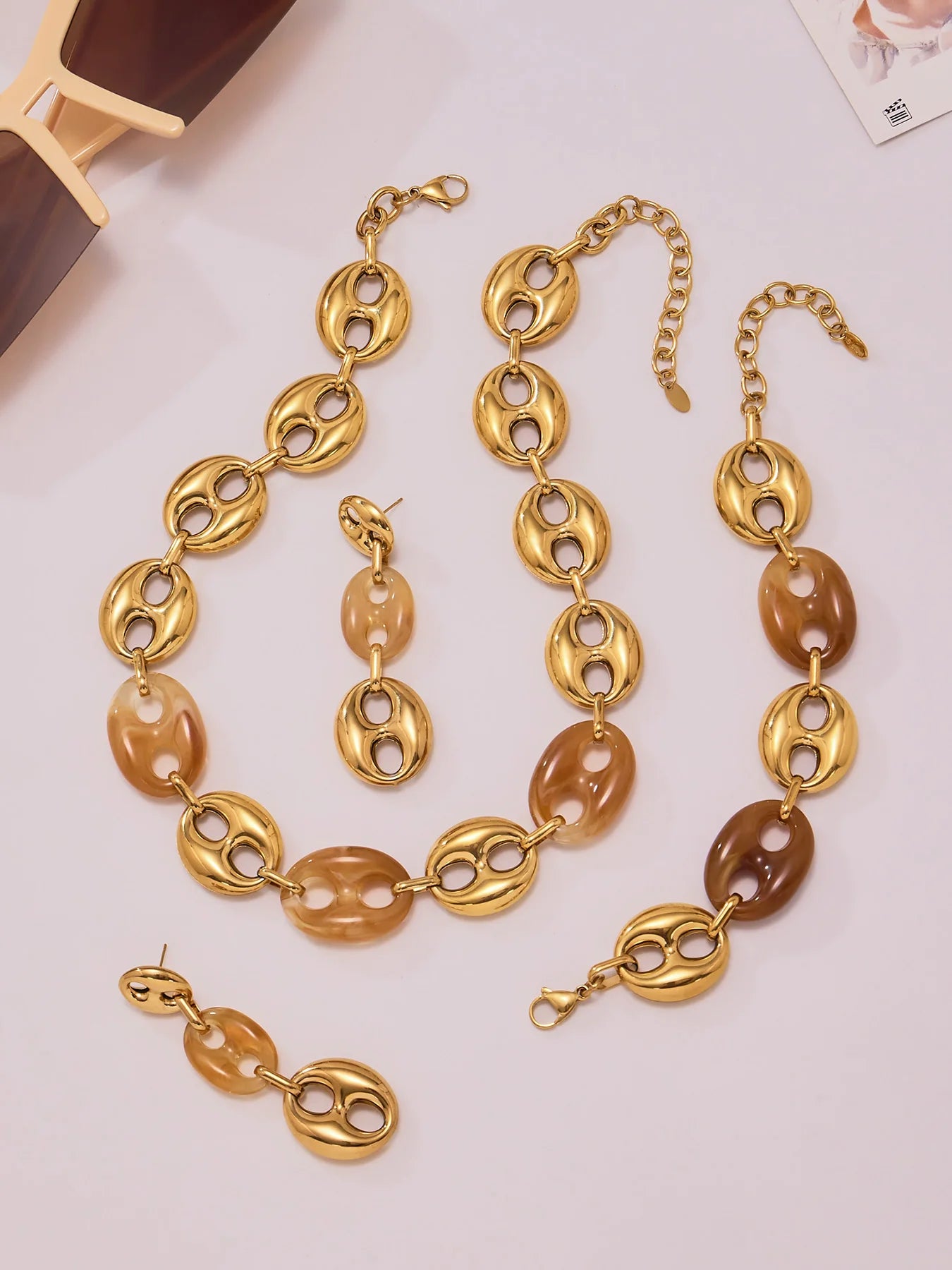 Collier Résine Femme – Bracelet Résine & Boucles d'Oreilles Résine | Parure 3 Pièces - Bijou Graine de Café - Colliergrainedecafe.fr