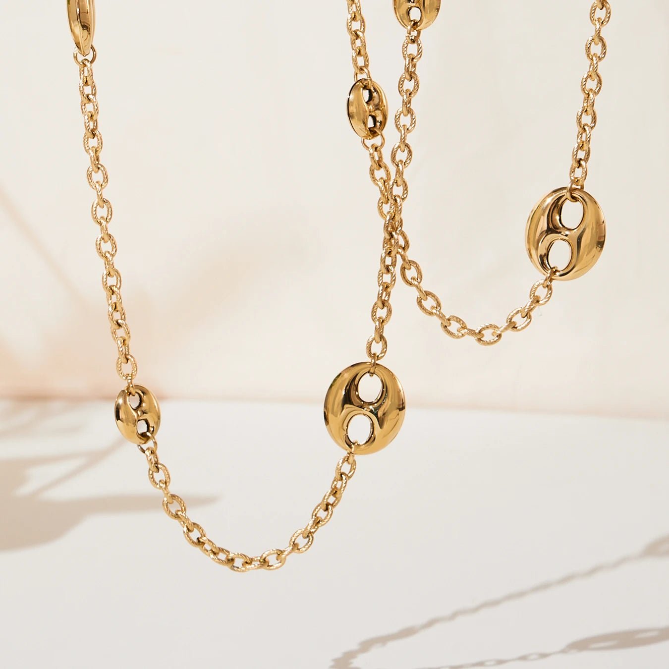 Collier Chaîne Épaisse 95cm Acier Inoxydable Plaqué Or Femme – Pendentif Ovale Hip - Hop - Bijou Graine de Café - Colliergrainedecafe.fr