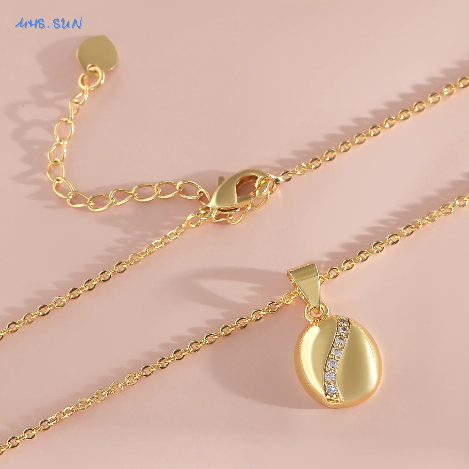 Collier Pendentif Grain de Café – Chaîne Fine Plaquée Or 22K Femme - Bijou Graine de Café - Colliergrainedecafe.fr